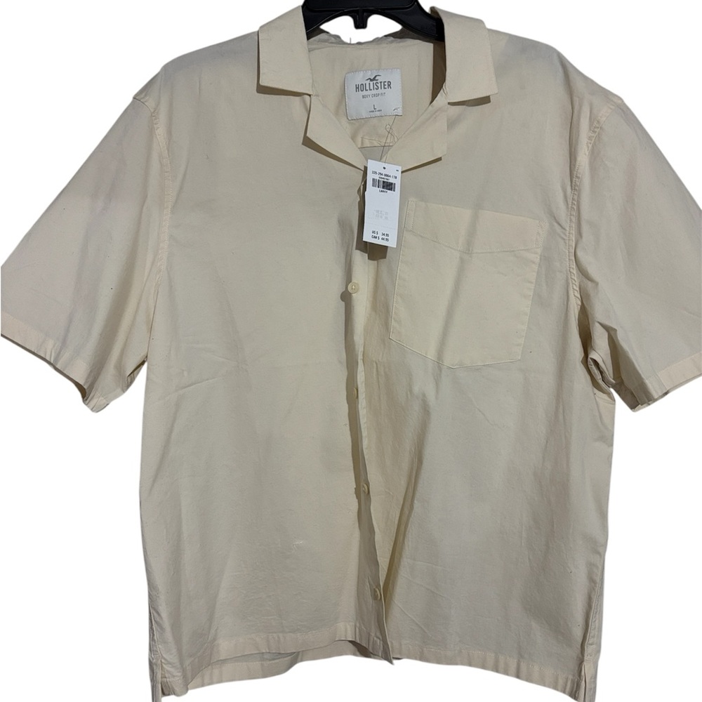 Hollister Tan and cream short sleeve button up shirt #casual